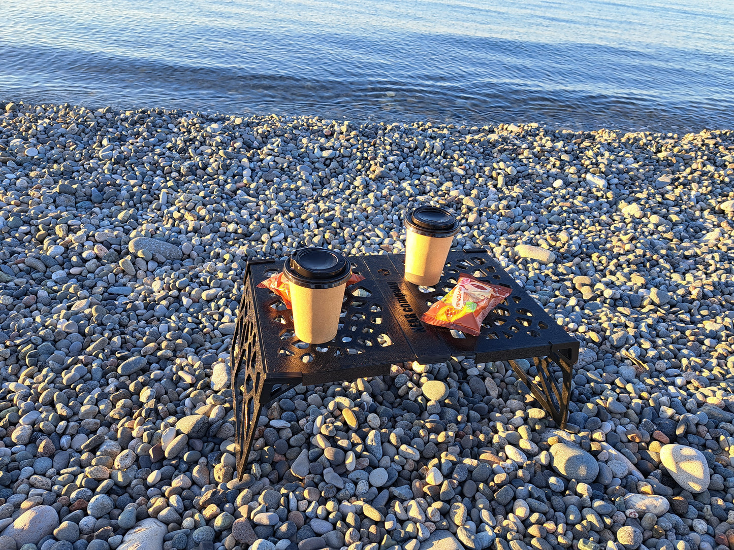 The scalable table-case for laptop