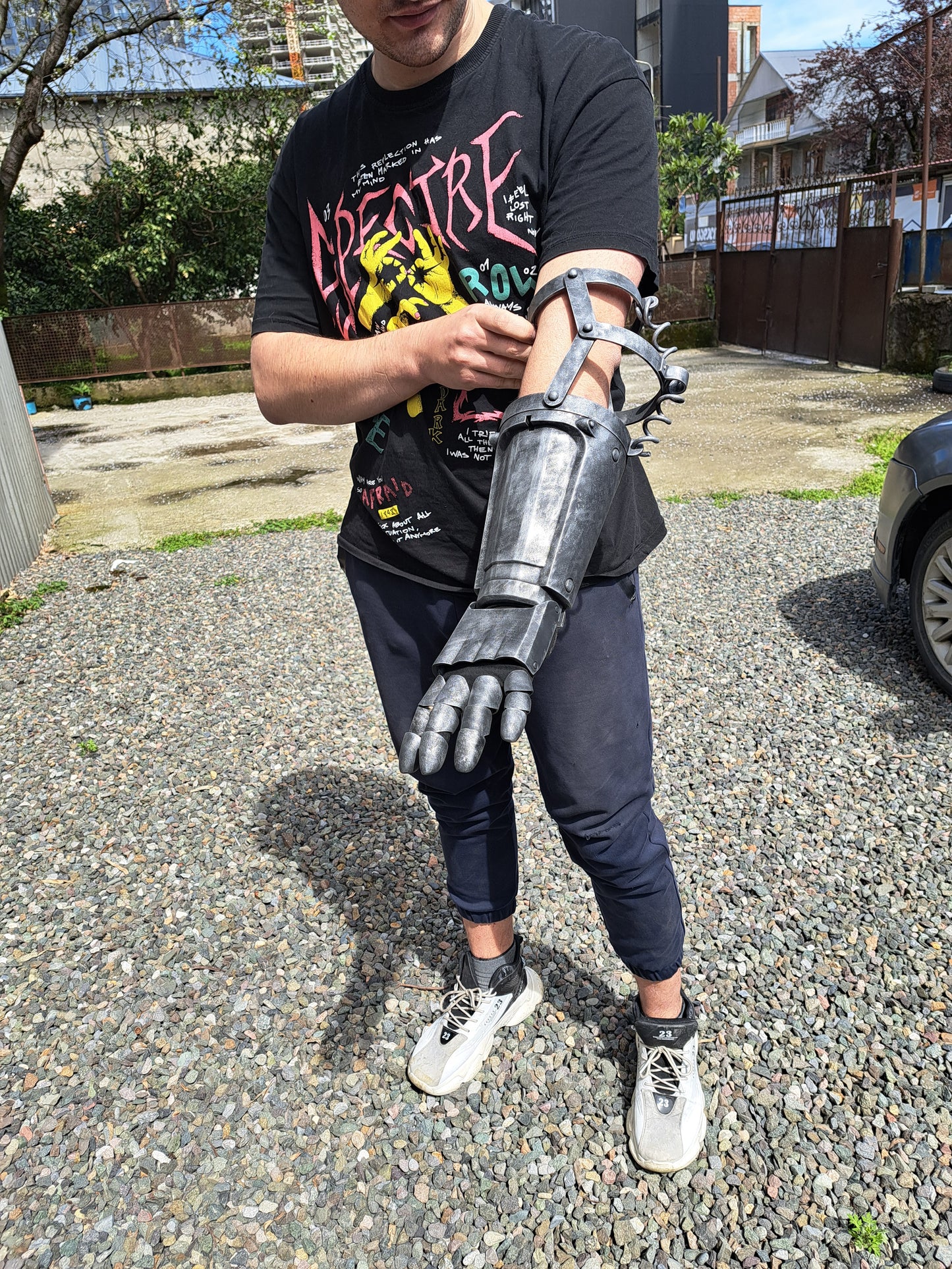 Berserk Guts arm