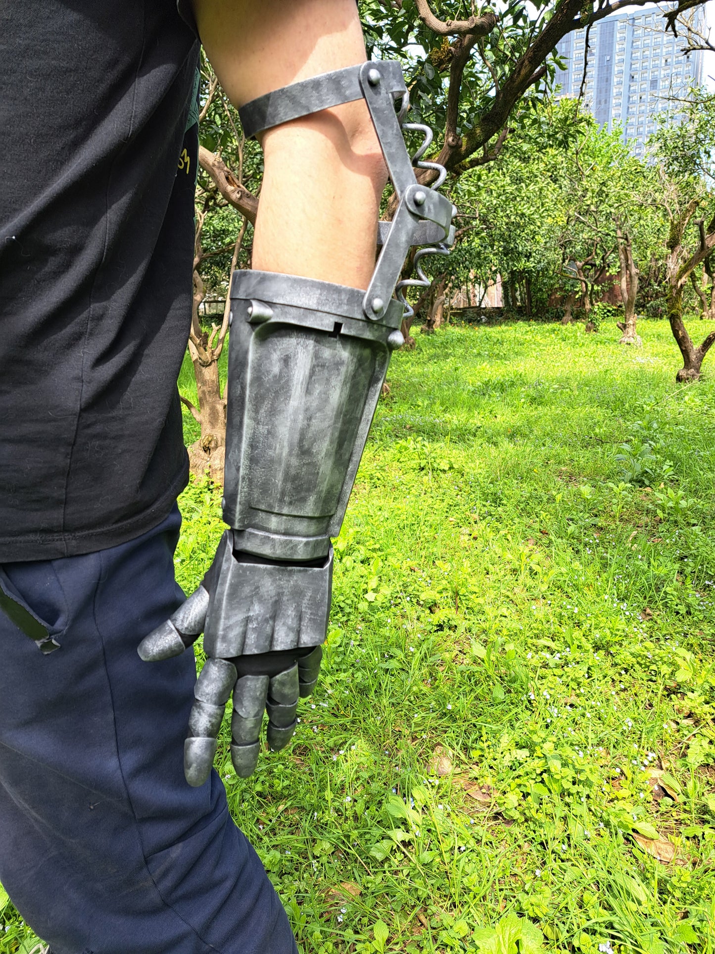 Berserk Guts arm