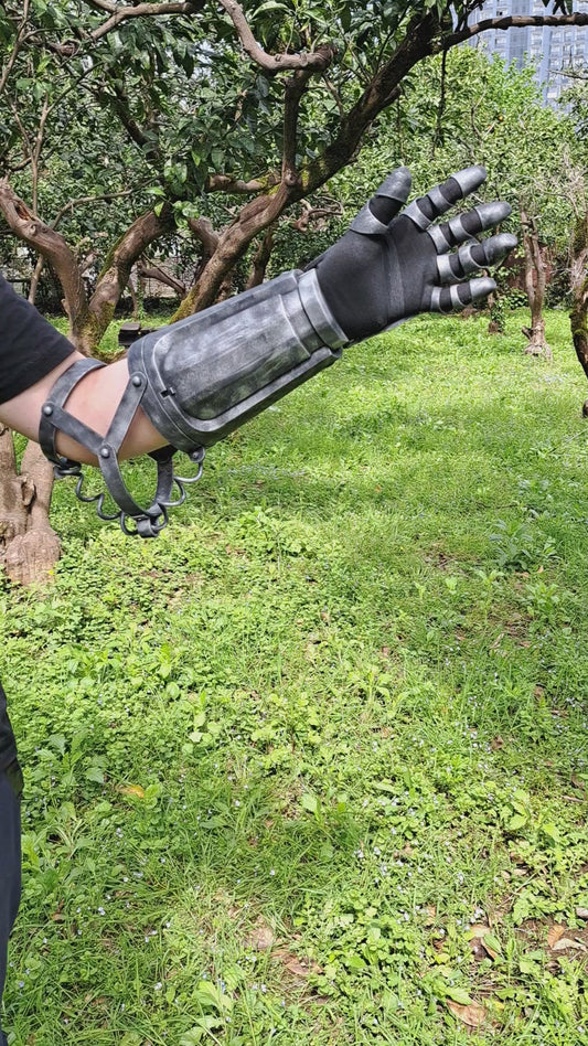 Berserk Guts arm
